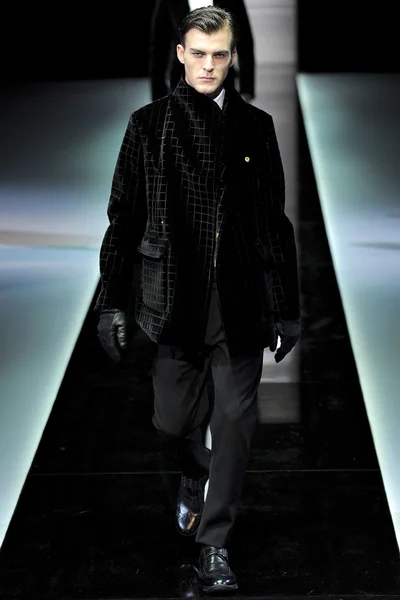 Look 64